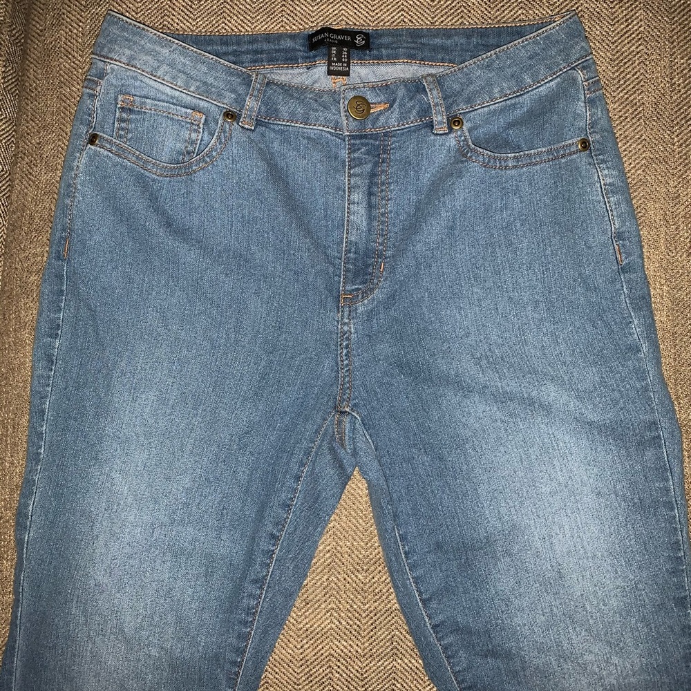 EUC Susan Graver Flare Jeans Size 6.